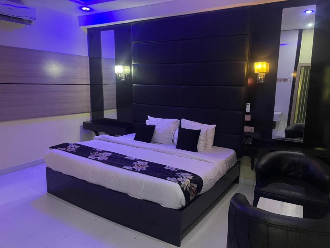 Olympus Ibadan Hotel Luaran gambar